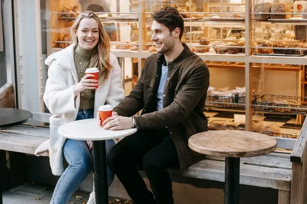 First Date Conversation Tips: What to Talk About