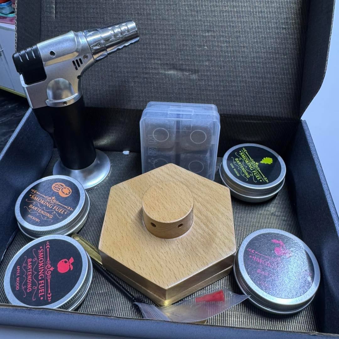 Cocktail smoker kit with torch in presentation box
