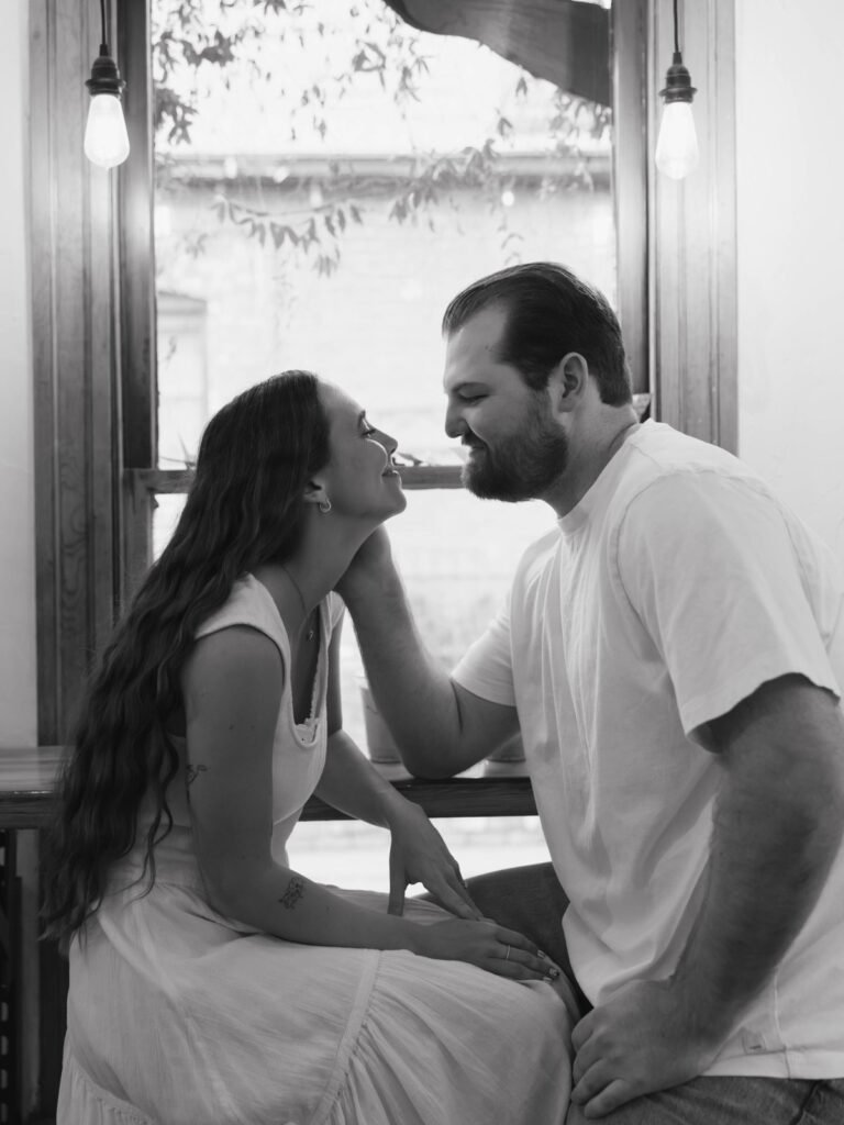 How to Do the 36 Questions to Fall in Love (Full List + Tips)