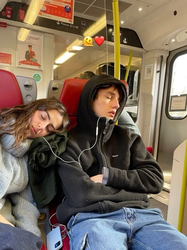 30 Unique Date Ideas to Try in Your Own City